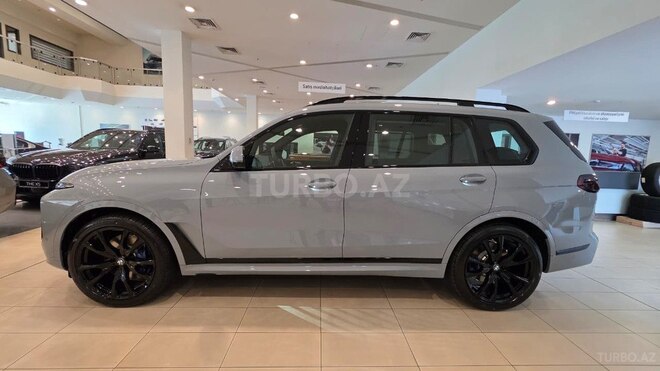 BMW X7-7