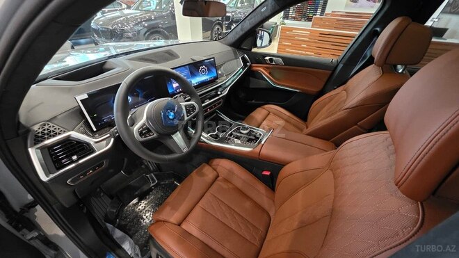 BMW X7-8