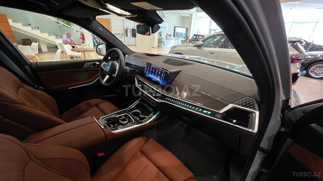 BMW X7-12