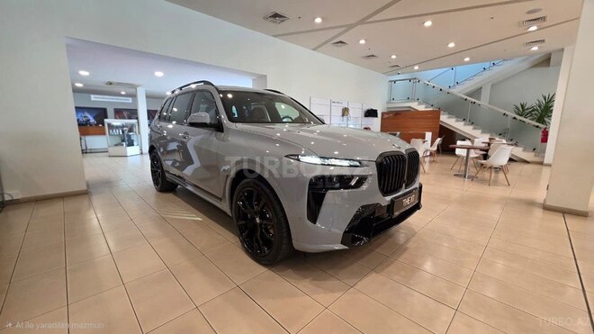 BMW X7-4