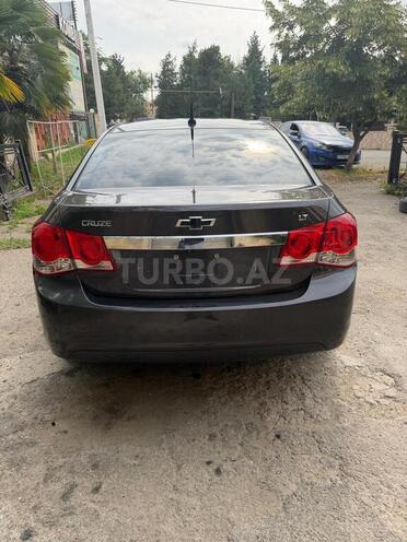 Chevrolet Cruze-10