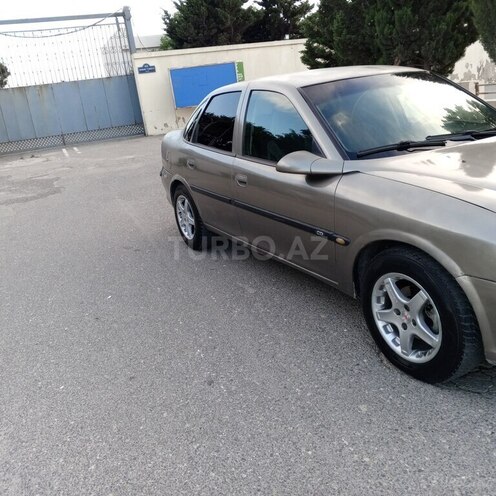 Opel Vectra-7