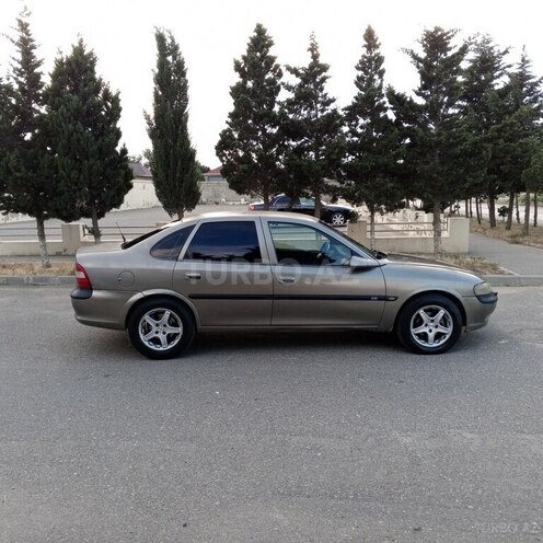 Opel Vectra-3