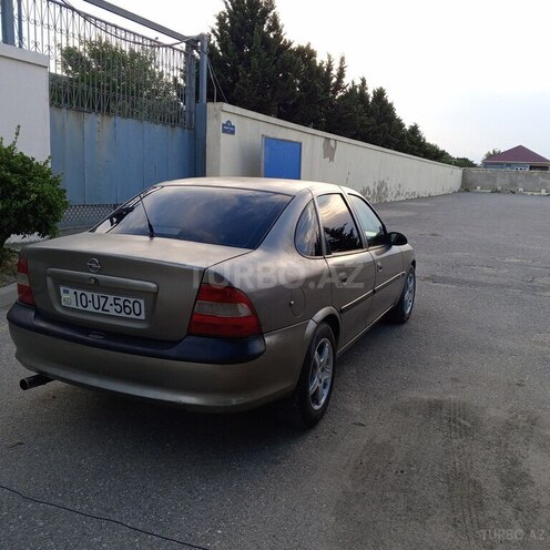 Opel Vectra-15