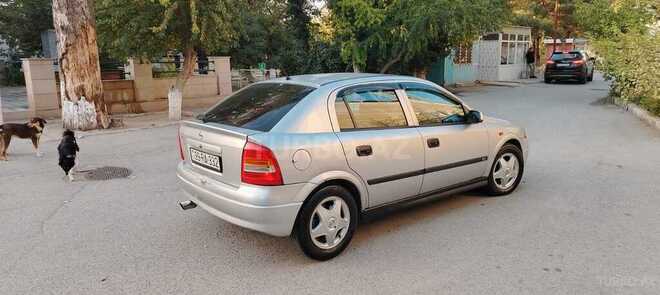 Opel Astra-2