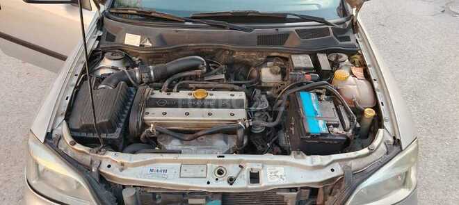 Opel Astra-11