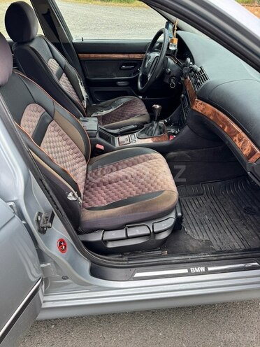 BMW 523-11