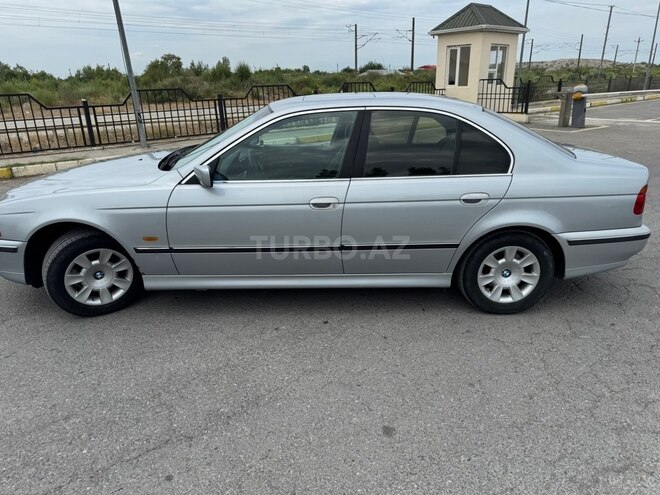BMW 523-4