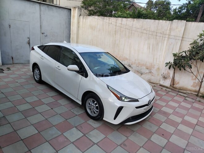 Toyota Prius-3