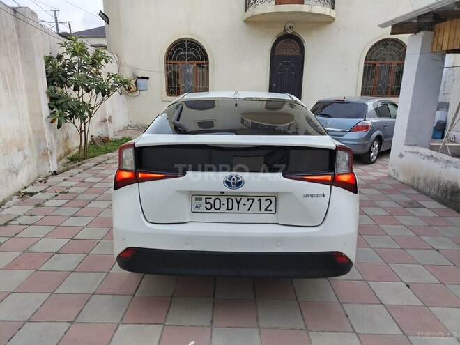 Toyota Prius-6