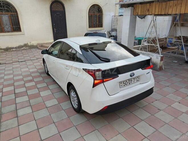 Toyota Prius-9