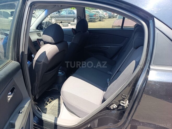 Kia Rio-6