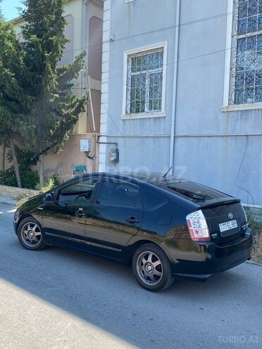 Toyota Prius-5