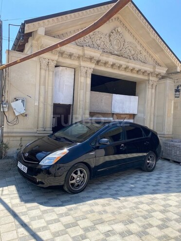 Toyota Prius-3