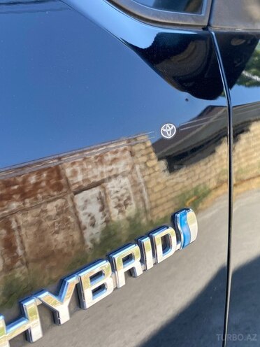 Toyota Prius-11