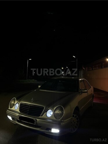 Mercedes E 200-3
