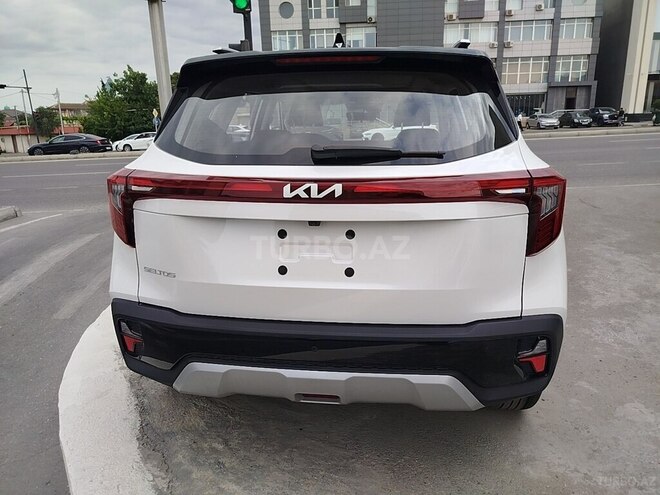 Kia Seltos-4