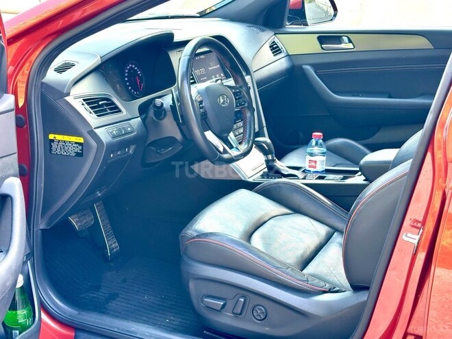 Hyundai Sonata-10