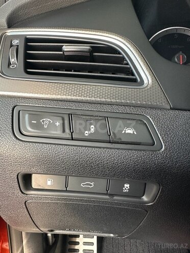Hyundai Sonata-17