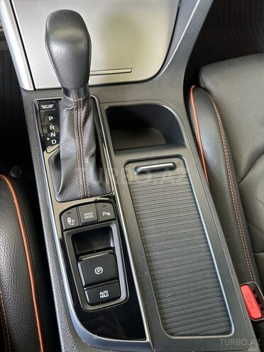 Hyundai Sonata-15
