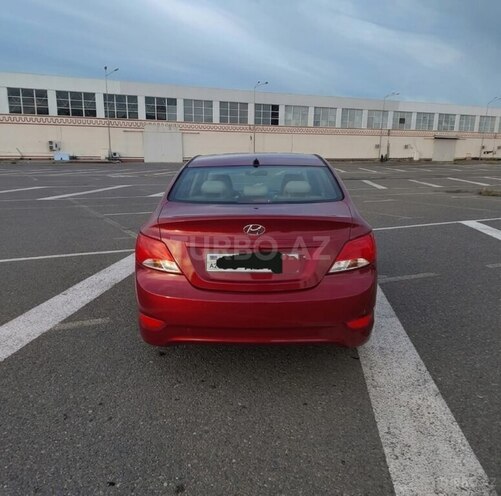 Hyundai Accent-3