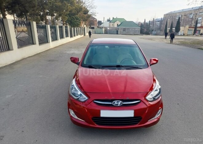 Hyundai Accent-1