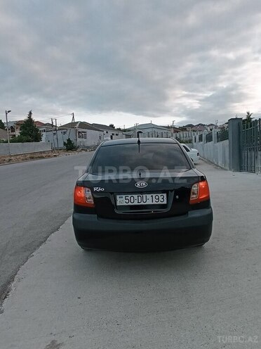 Kia Rio-10