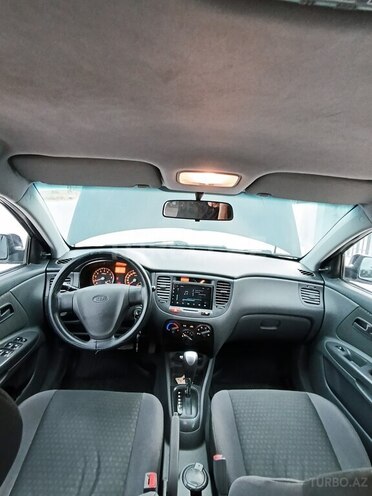 Kia Rio-13