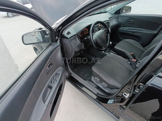 Kia Rio-14