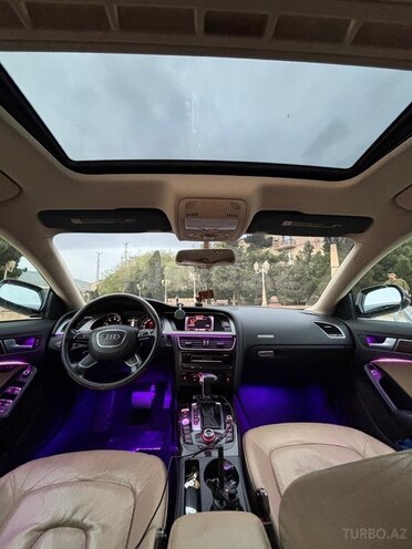Audi A5-4