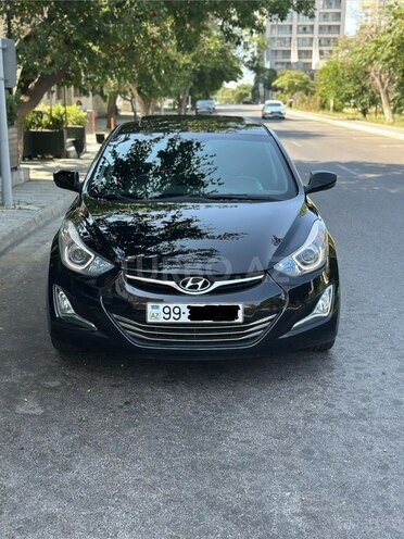 Hyundai Elantra-4