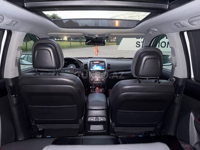 Kia Sorento-10
