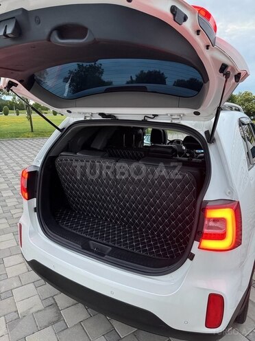 Kia Sorento-11