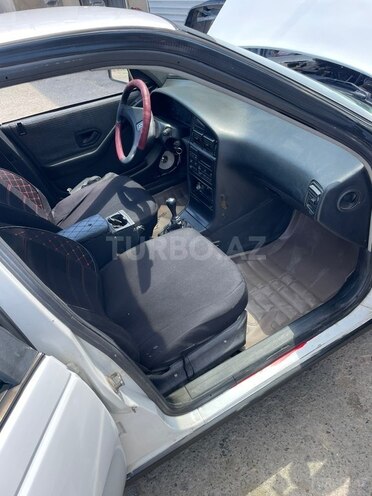 Peugeot 405-8