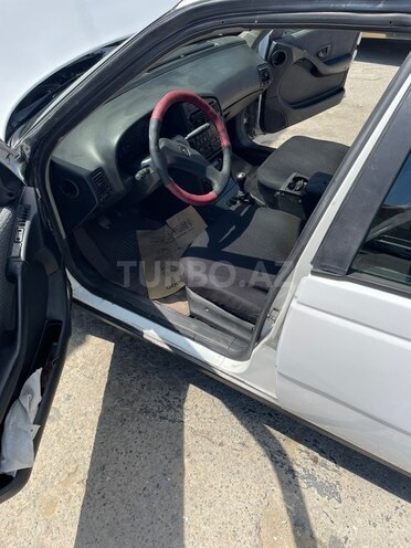 Peugeot 405-7