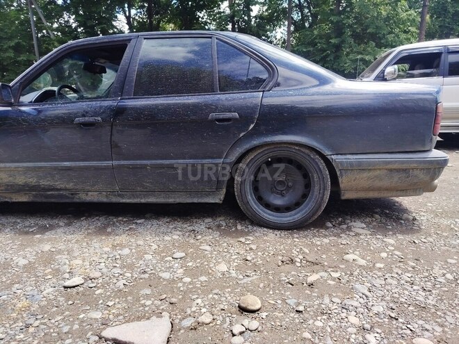 BMW 525-4