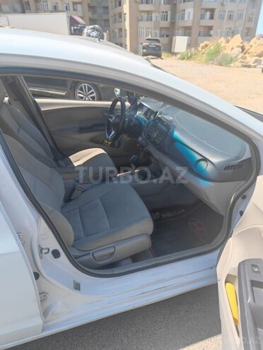 Honda Insight-7