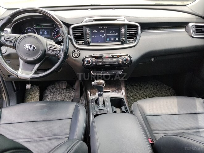 Kia Sorento-7