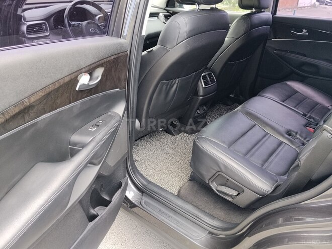 Kia Sorento-6