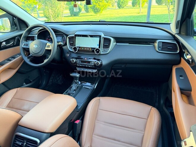Kia Sorento-8