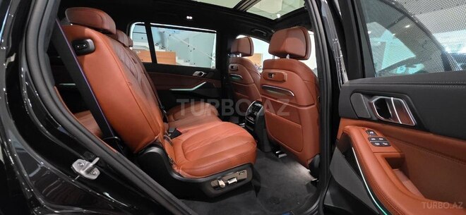 BMW X7-13