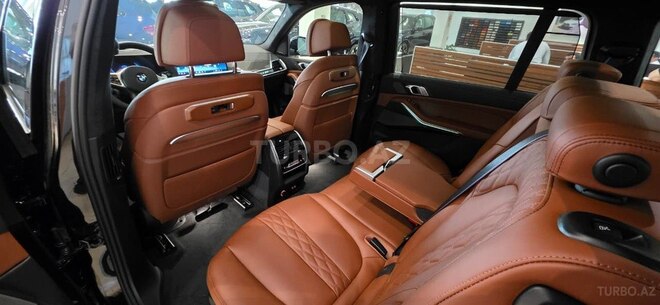 BMW X7-14