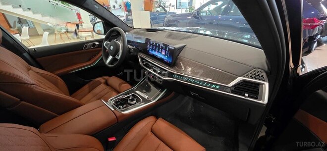 BMW X7-11