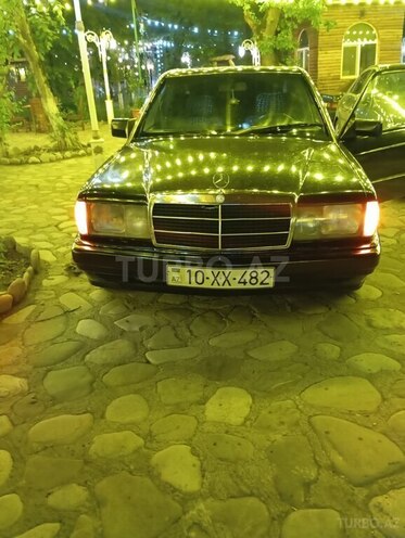 Mercedes 190-1