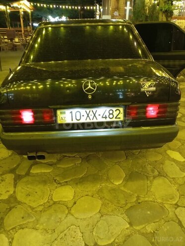 Mercedes 190-8
