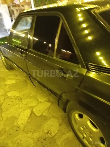 Mercedes 190-4