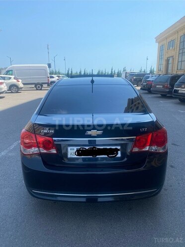 Chevrolet Cruze-13