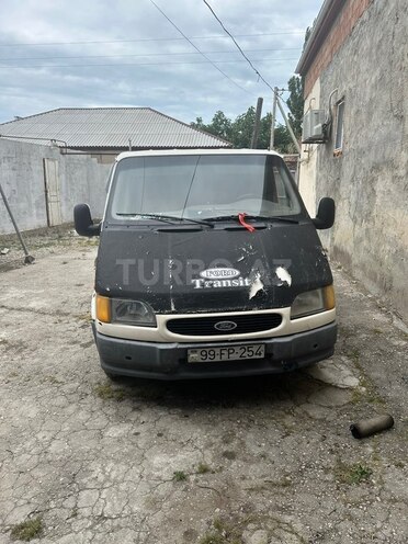 Ford Transit-1