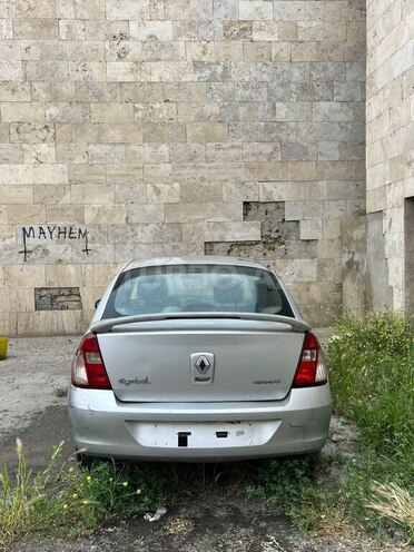 Renault Symbol-4