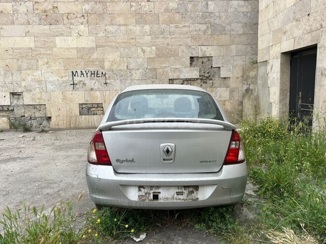 Renault Symbol-7